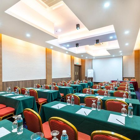 Arena Premier Hotel Seremban Esterno foto